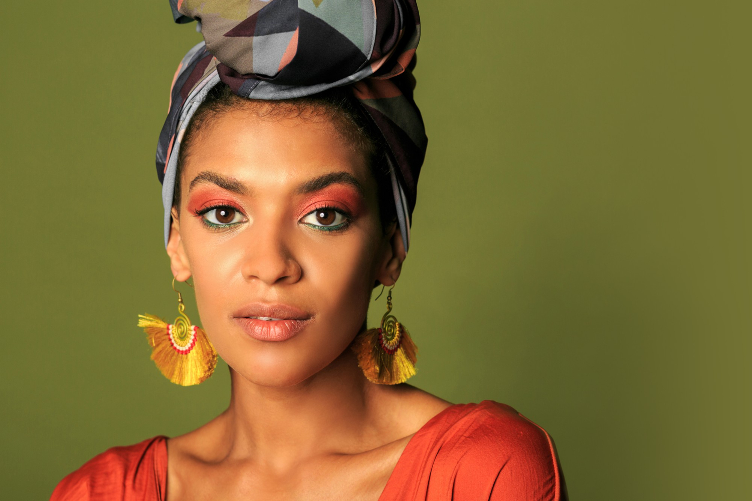 Top Tips and Ideas for Wearing African Jewelry with Style